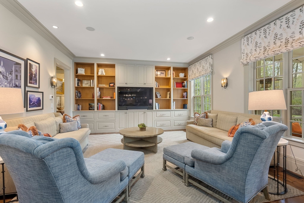 55 Old Farm Road Wellesley, MA 02481 - Photo 9 of 41
