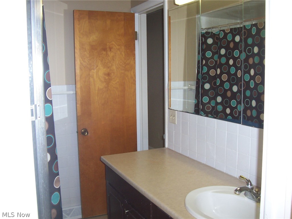 4018 Woodthrush Road Akron, OH 44333 - Photo 22 of 35