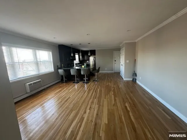 $2,000 | 60 Vanderbeck Place, Unit 2C, Hackensack, NJ 07601