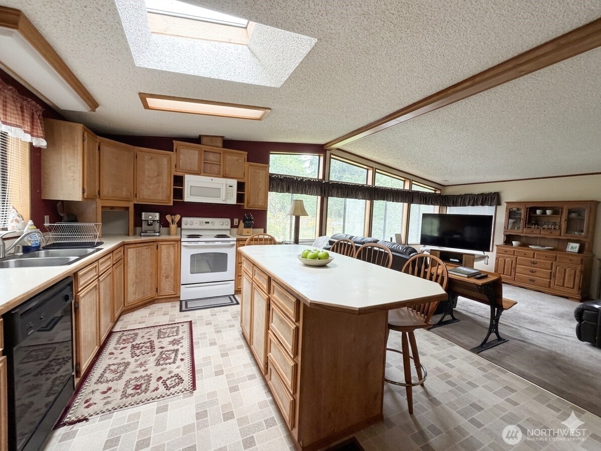 9647 Case Road Southwest Olympia, WA 98512 - Photo 10 of 27 Gallery Image 10