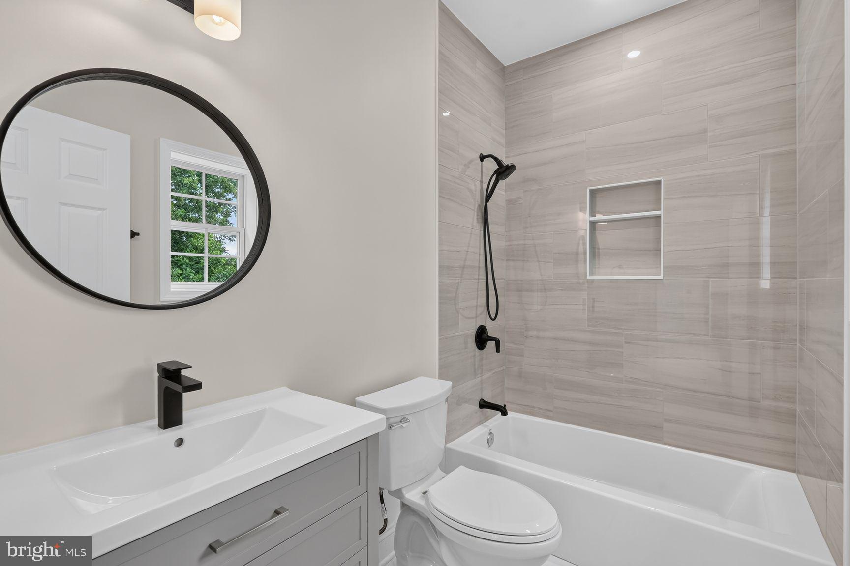7304 Dickenson Street Springfield, VA 22150 - Photo 29 of 51 Guest Bath
