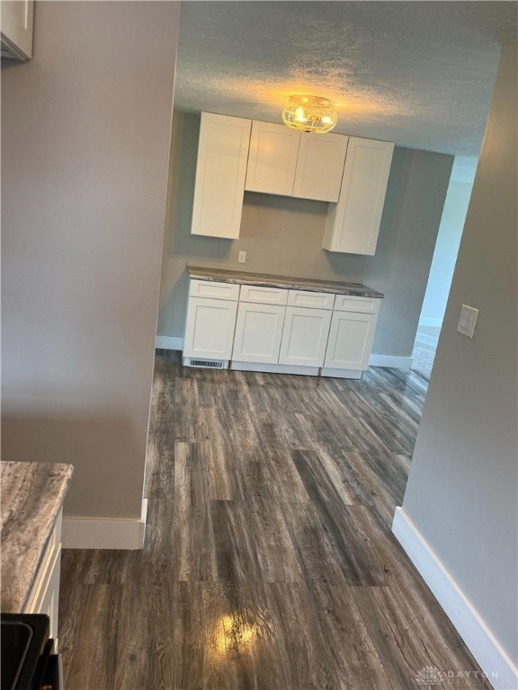 1422 Ronald Road Springfield, OH 45503 - Photo 6 of 19