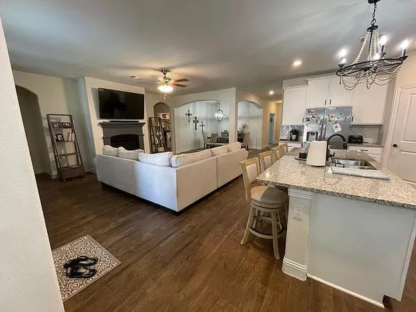 $2,600 | 2917 Grizzly Road, Aubrey, TX 76227