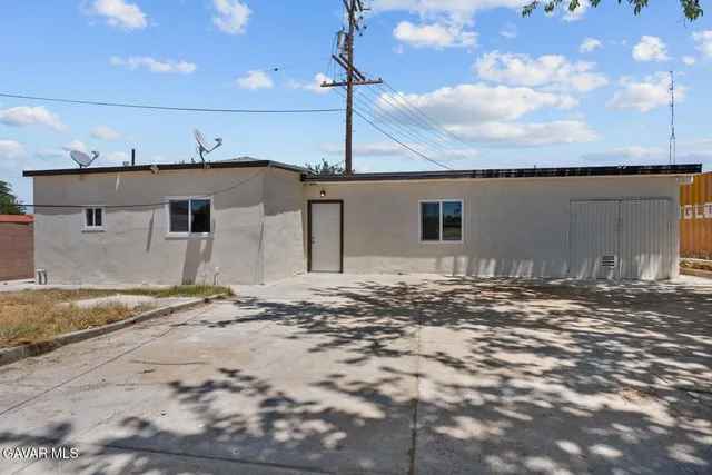 $550,000 | 35114 82nd Street East, Unit E, Littlerock, CA 93543