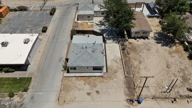 $550,000 | 35114 82nd Street East, Unit E, Littlerock, CA 93543