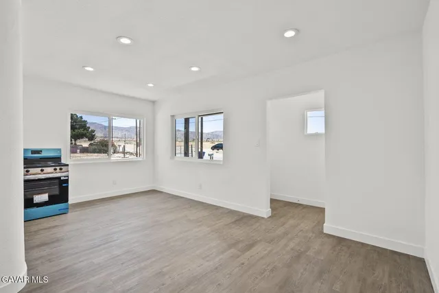 $550,000 | 35114 82nd Street East, Unit E, Littlerock, CA 93543