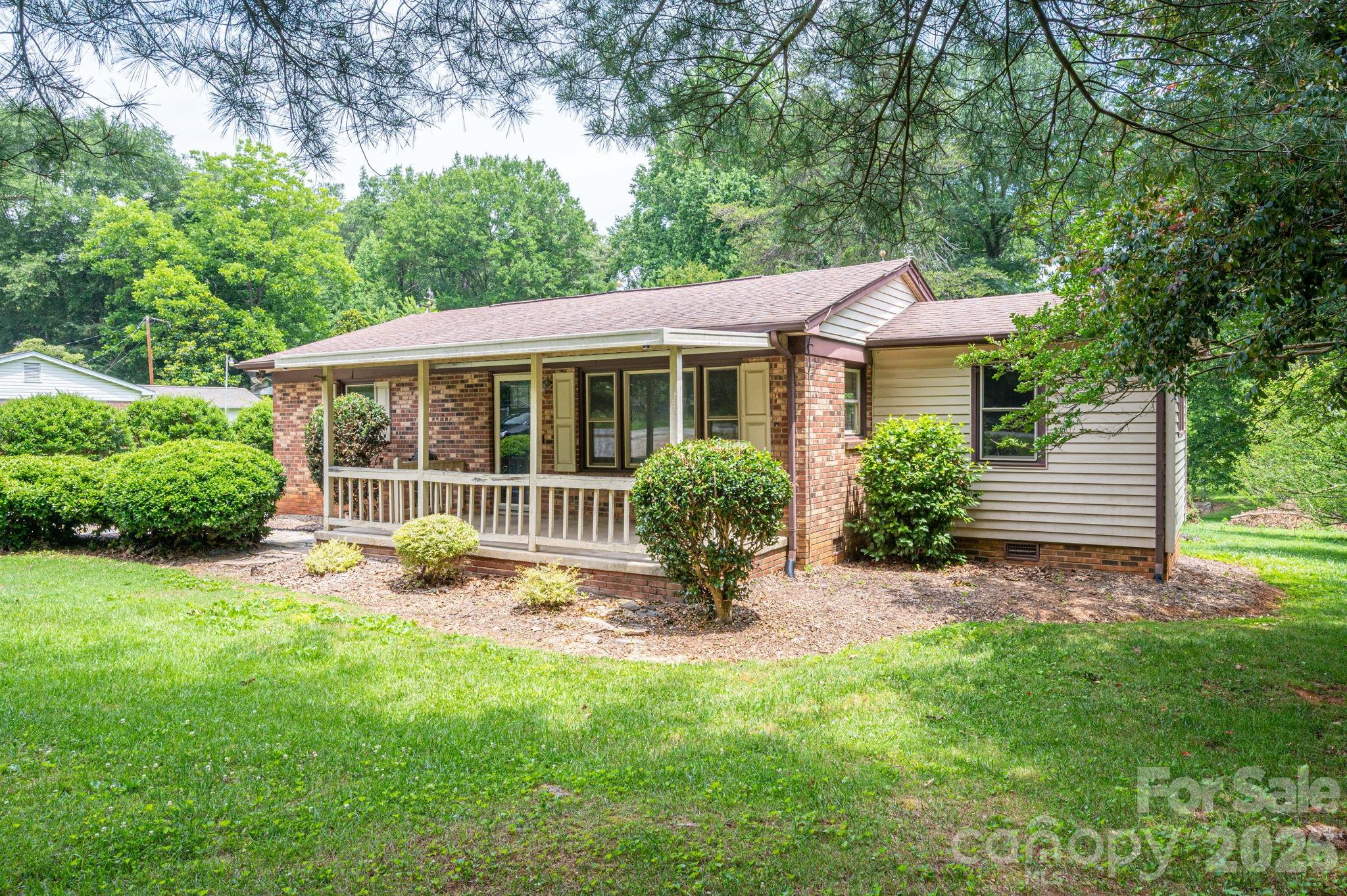 626 Dallas Spencer Mountain Road Dallas, NC 28034 - Photo 3 of 44