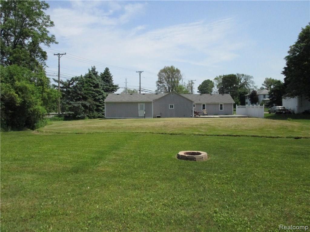 21865 Power Road Farmington, MI 48336 - Photo 27 of 29 IMG_7183.JPG