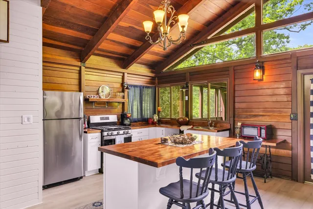 $228,500 | 131 Shawnee Lane, Loda, IL 60948