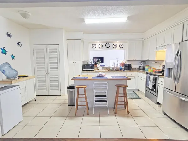 $561,667 | 203 Melton Drive, Fort Pierce, FL 34982