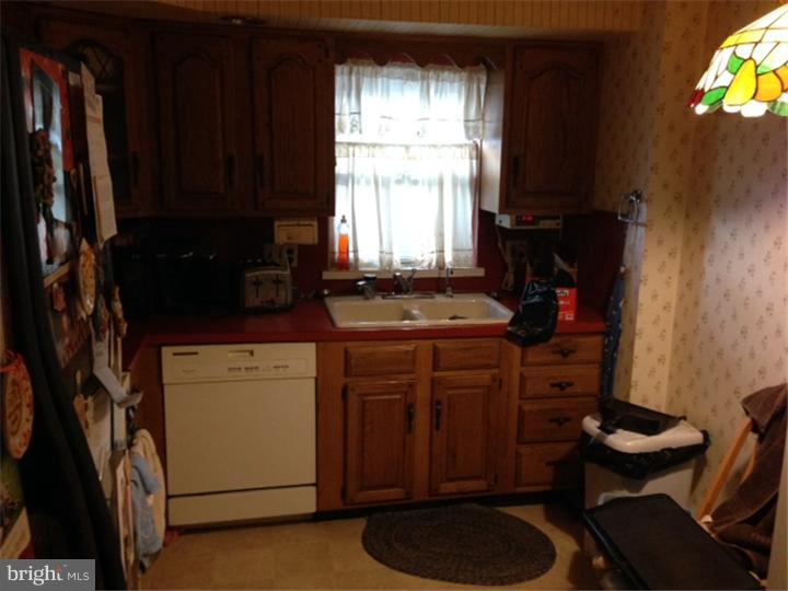 7034 Rising Sun Avenue Philadelphia, PA 19111 - Photo 5 of 9 Gallery Image 5