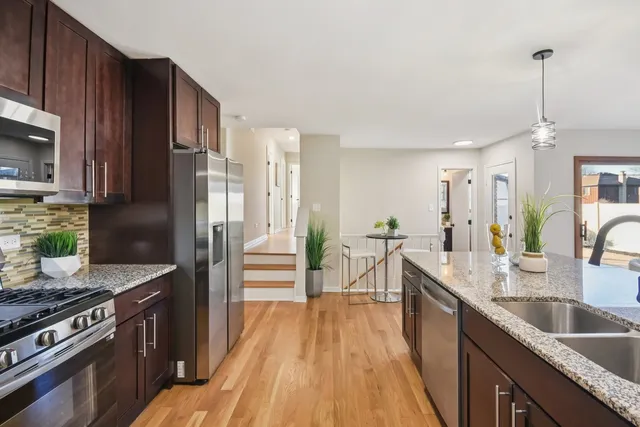 $439,900 | 17800 Ridgeland Avenue, Tinley Park, IL 60477