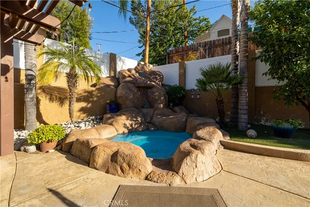 a view of a workspace with furniture