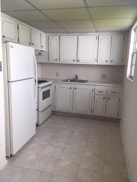 313 Preston H, Unit 313 Boca Raton, FL 33434 - Photo 4 of 18 Kitchen