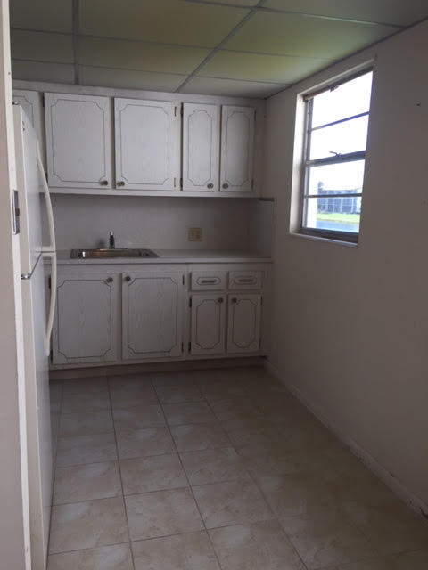313 Preston H, Unit 313 Boca Raton, FL 33434 - Photo 5 of 18 Kitchen2