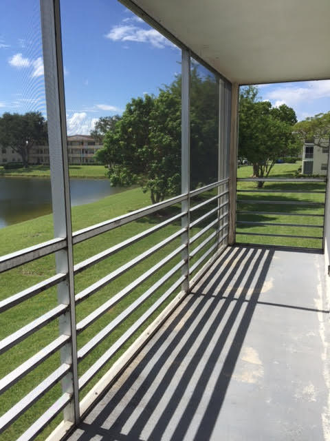 313 Preston H, Unit 313 Boca Raton, FL 33434 - Photo 6 of 18 Balcony