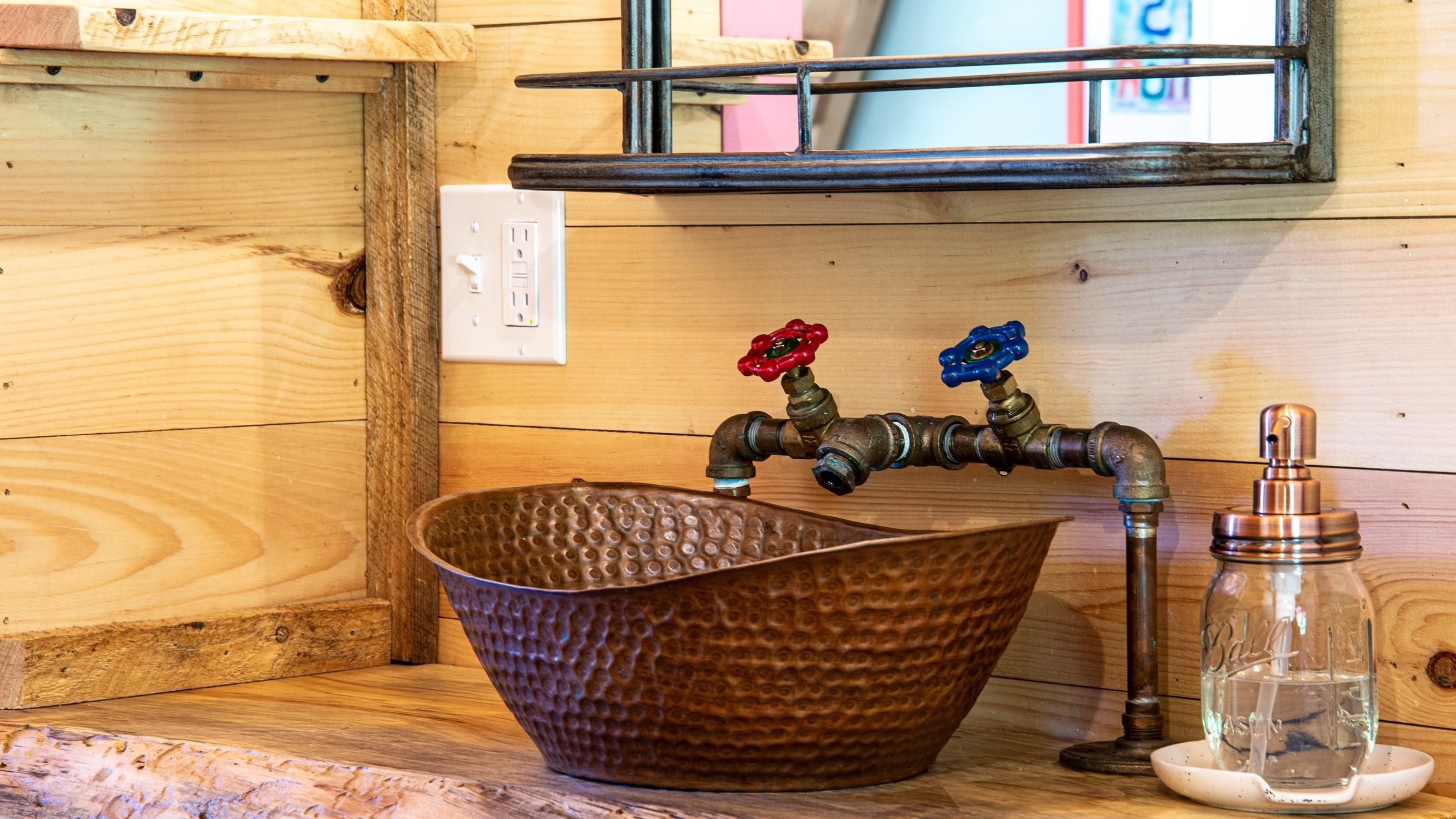 741 Shaw Road Roxbury, VT 05669 - Photo 5 of 31