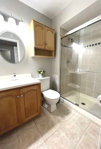 $2,750 | 1669 Cape Breton Court, Hoffman Estates, IL 60192