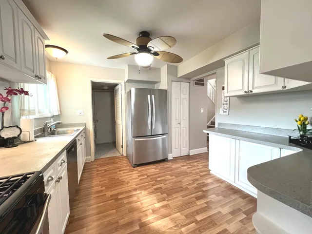 $2,750 | 1669 Cape Breton Court, Hoffman Estates, IL 60192