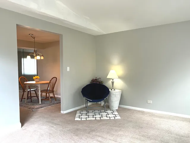 $2,750 | 1669 Cape Breton Court, Hoffman Estates, IL 60192