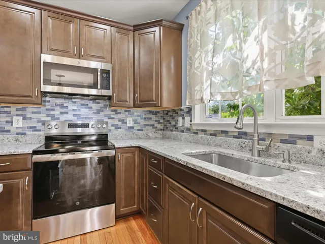 $875,000 | 5816 Rockburn Woods Way, Elkridge, MD 21075