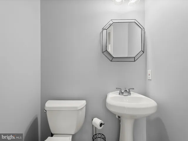 $875,000 | 5816 Rockburn Woods Way, Elkridge, MD 21075