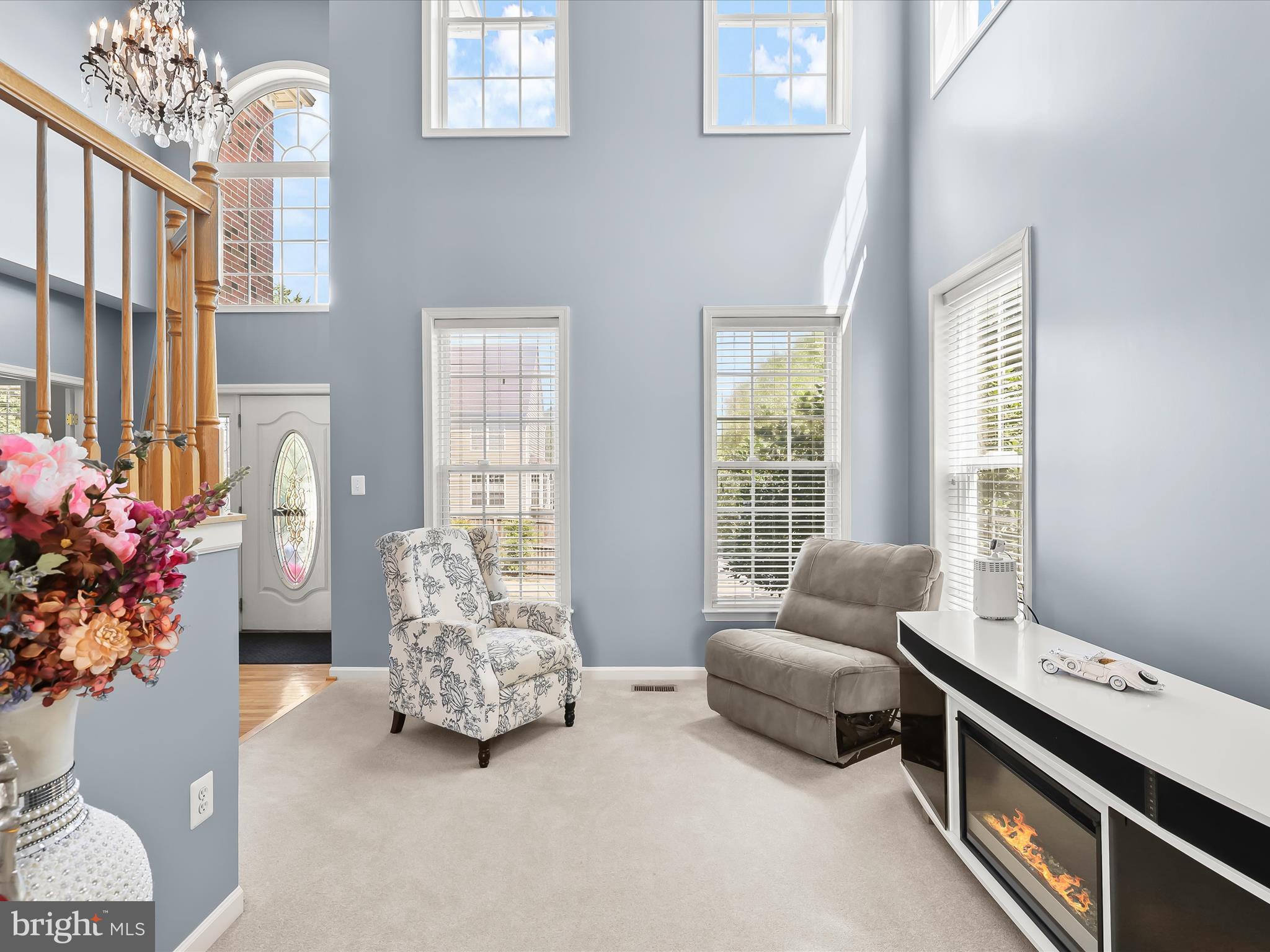 5816 Rockburn Woods Way Elkridge, MD 21075 - Photo 6 of 64 Living Room