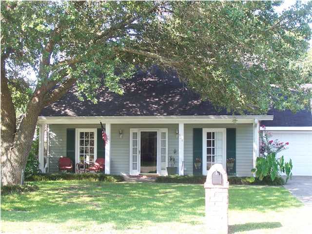 922 Rosedown Lane Lafayette, LA 70503 - Photo 1 of 29 Primary Photo
