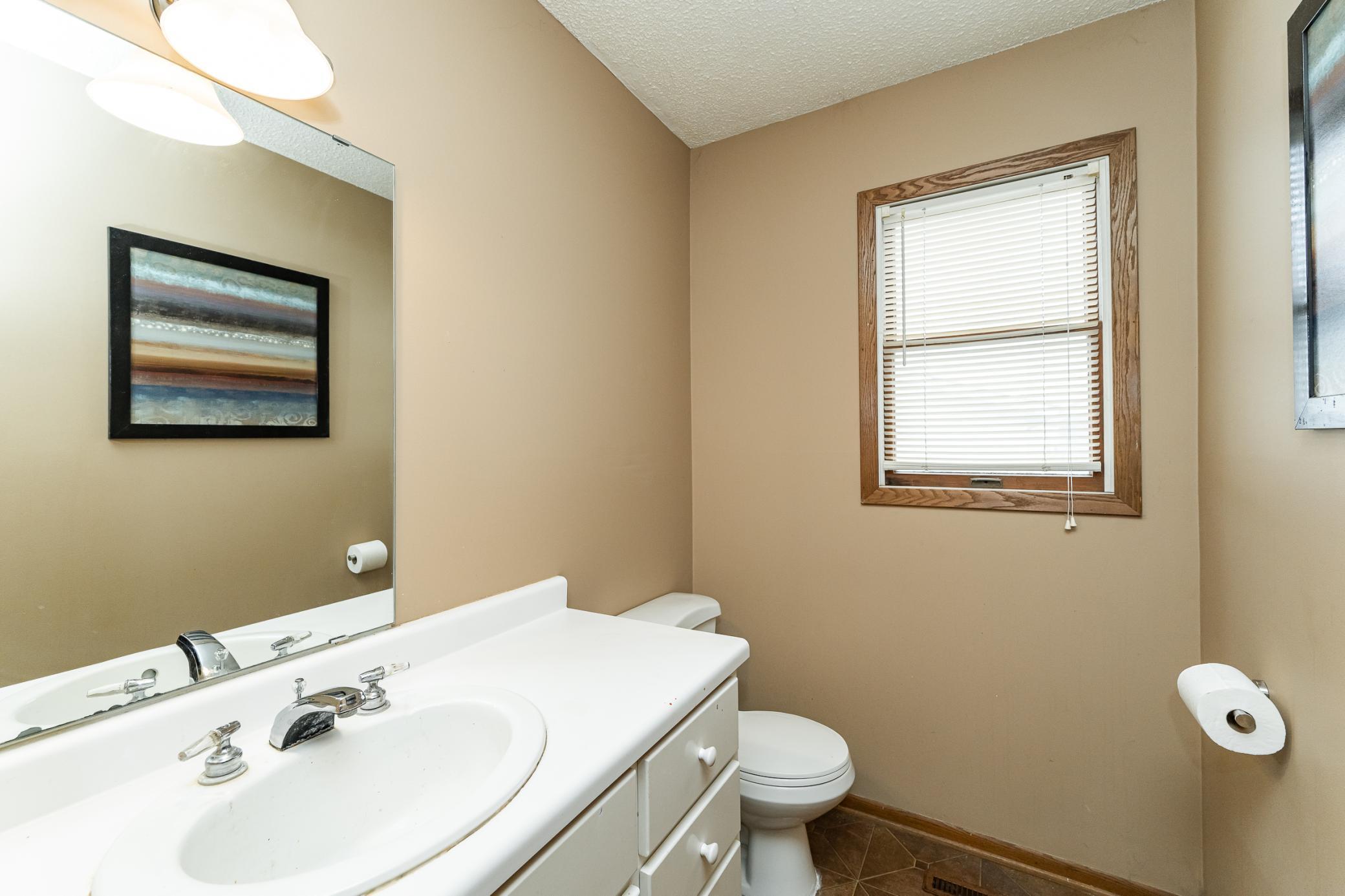 2855 24th Street Northwest Rochester, MN 55901 - Photo 12 of 27