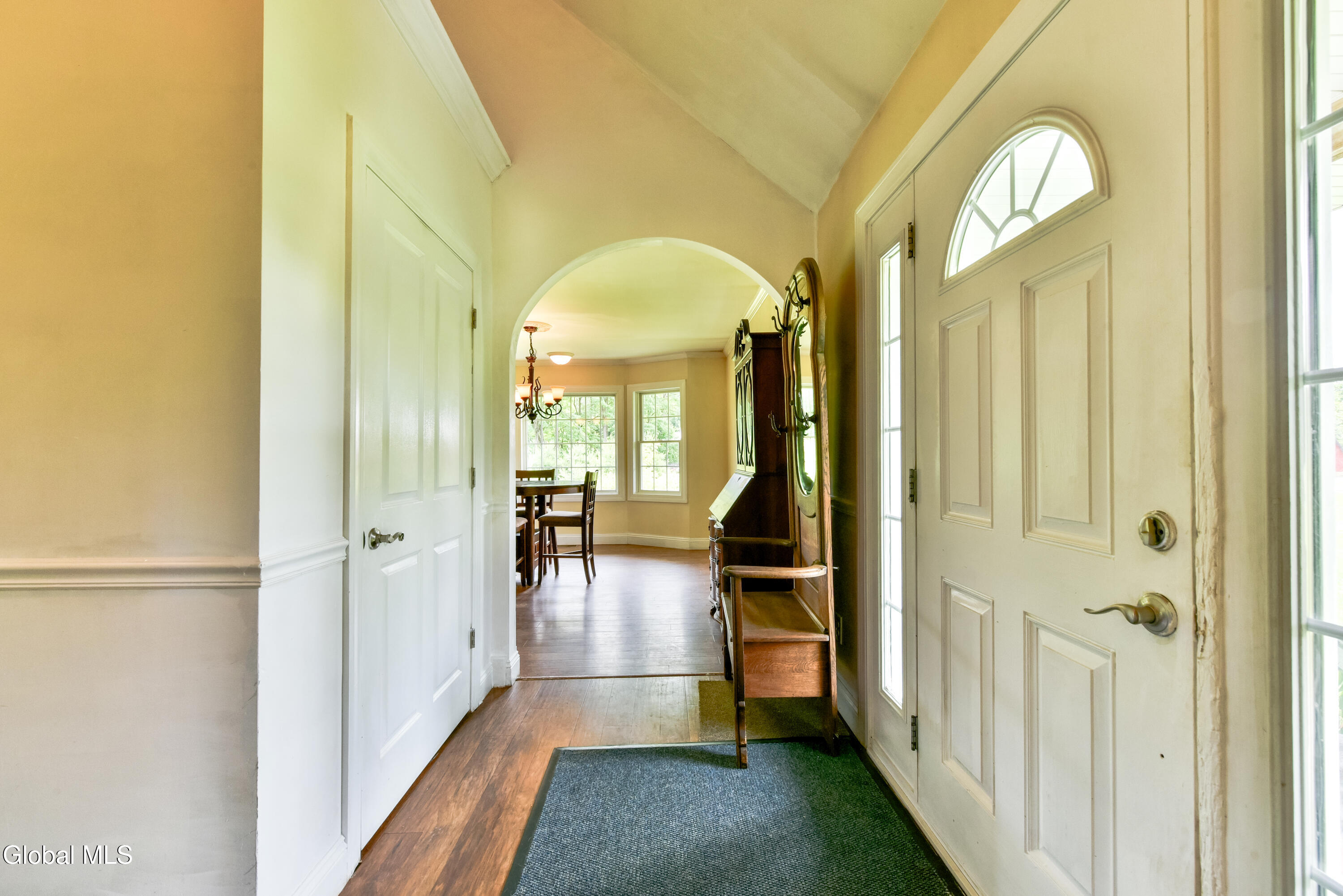 605 Plummer Road Ballston Spa, NY 12020 - Photo 14 of 64 Entry