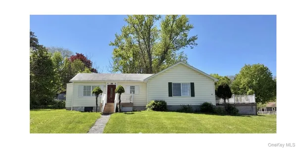 $385,000 | 44 Orchard Lake Drive, Monroe, NY 10950
