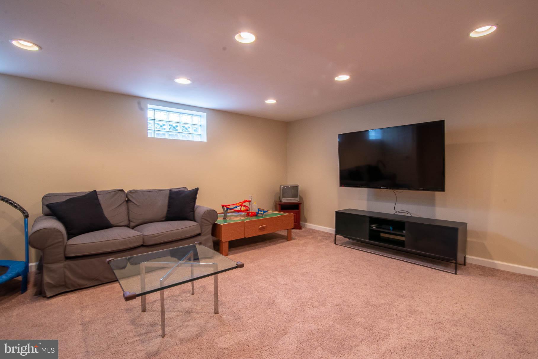 8215 North Boundary Road Baltimore, MD 21222 - Photo 21 of 38 Gallery Image 21