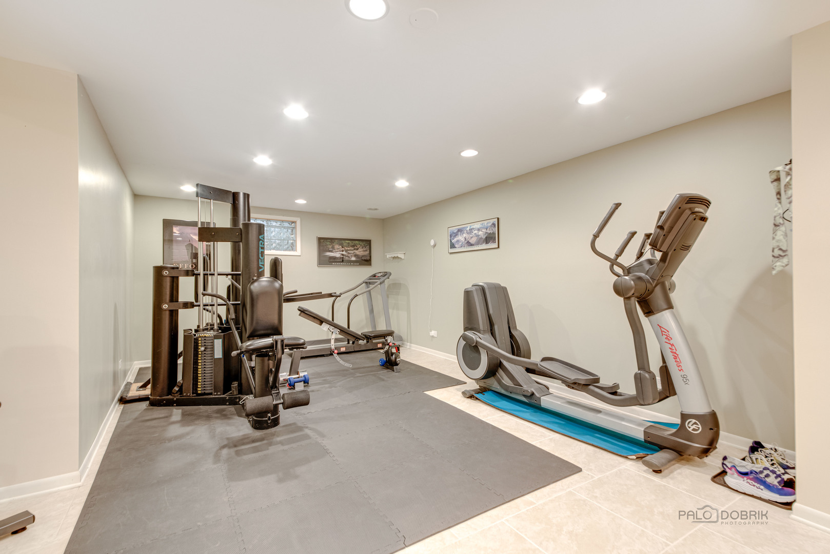 80 North Ridge Road Lake Forest, IL 60045 - Photo 28 of 36 a view of a room with gym equipment