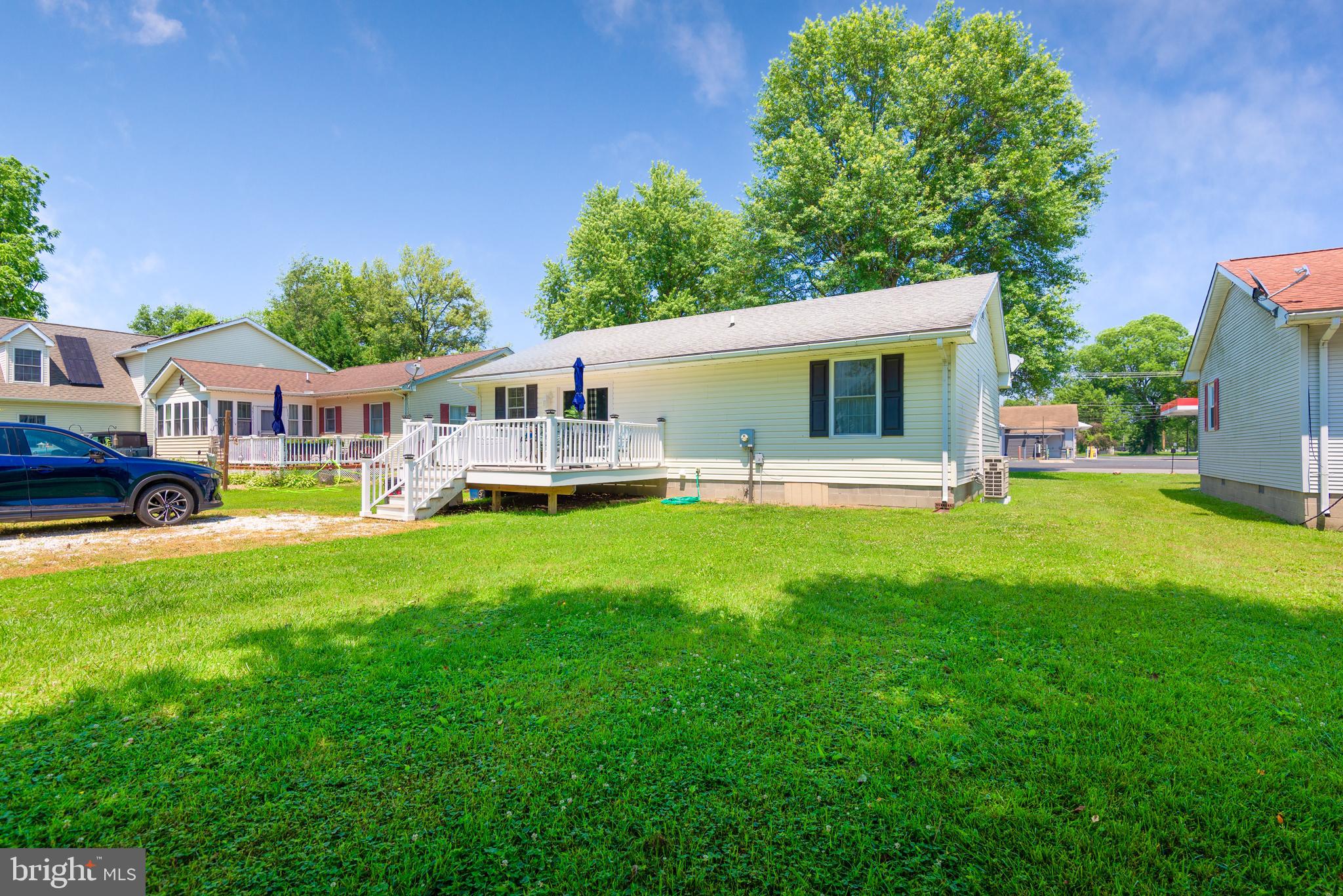 505 Maryland Avenue Ridgely, MD 21660 - Photo 21 of 23 a front view of a house with garden
