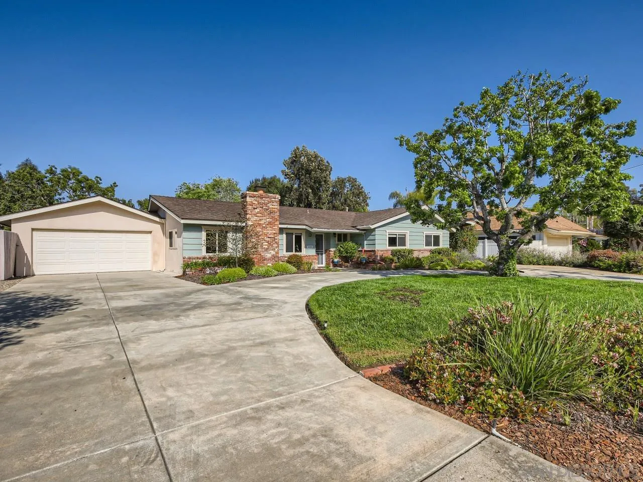 1033 Rippey Street El Cajon, CA 92020 - Photo 3 of 33 Gallery Image 3
