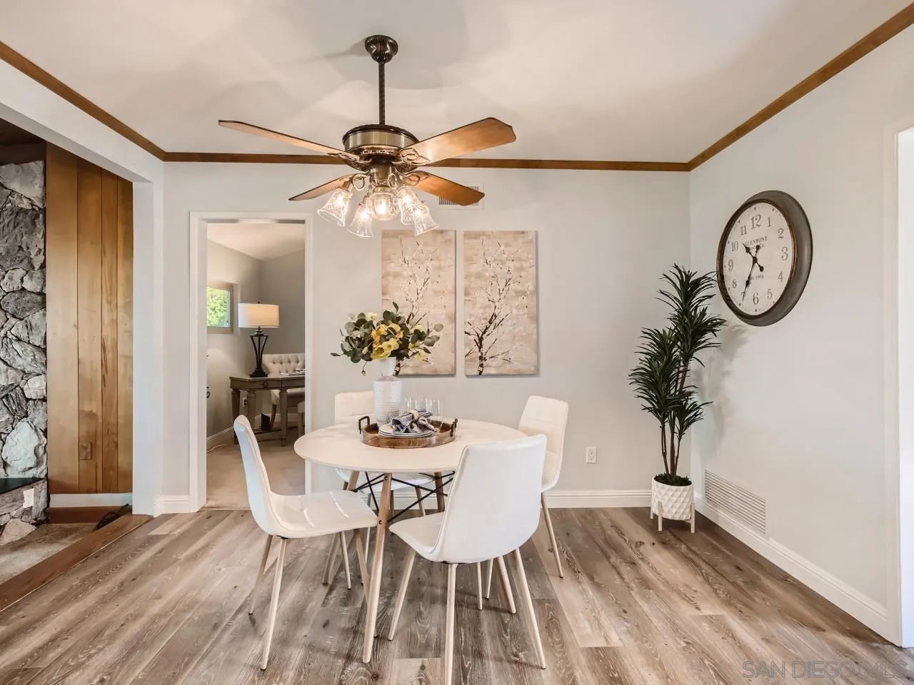 1033 Rippey Street El Cajon, CA 92020 - Photo 8 of 33 Gallery Image 8