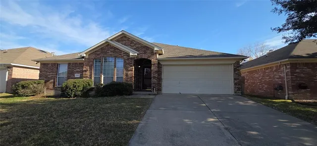 $2,250 | 5801 Homestead Court, Arlington, TX 76017