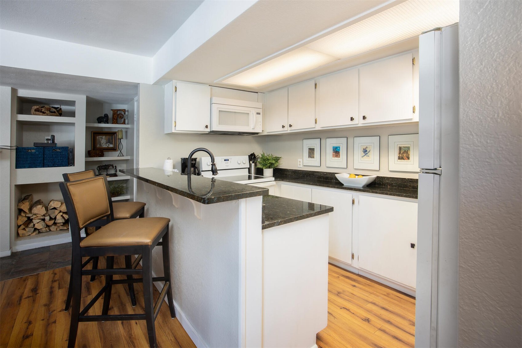 373 Wild Irishman Road, Unit 1095 Keystone, CO 80435 - Photo 9 of 35 Kitchen with everything you need!