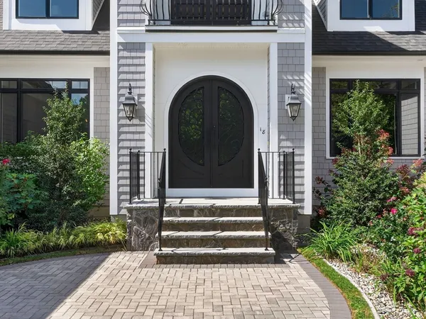 $2,250,000 | 18 Keeney Pond Road, Norfolk, MA 02056
