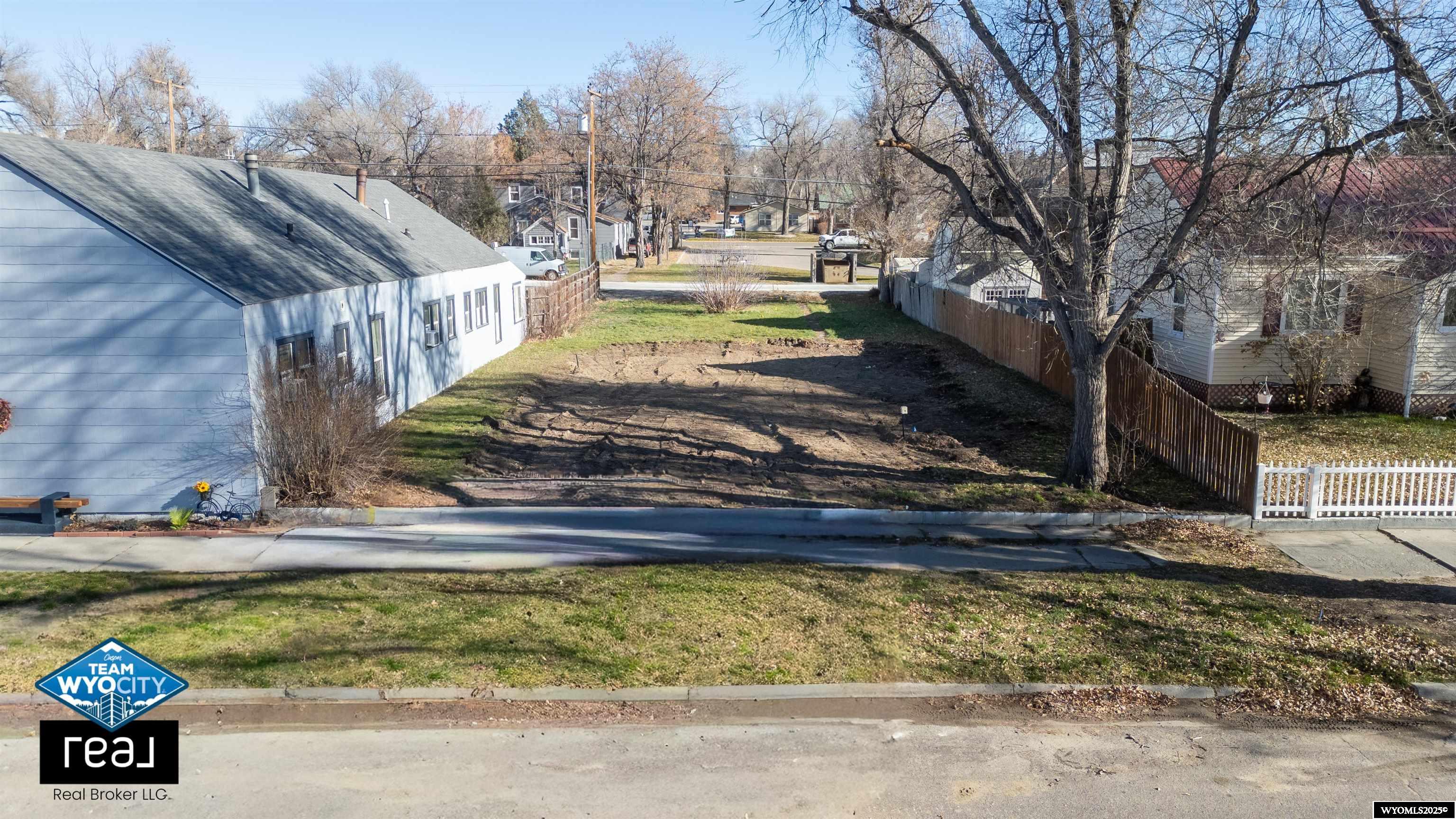 219 South 3rd Street Douglas, WY 82633 - Photo 2 of 4