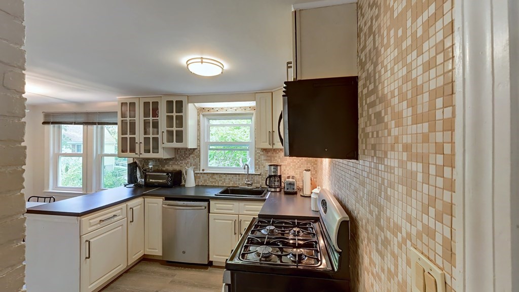 64 Fisher Road Dedham, MA 02026 - Photo 8 of 29 Gallery Image 8