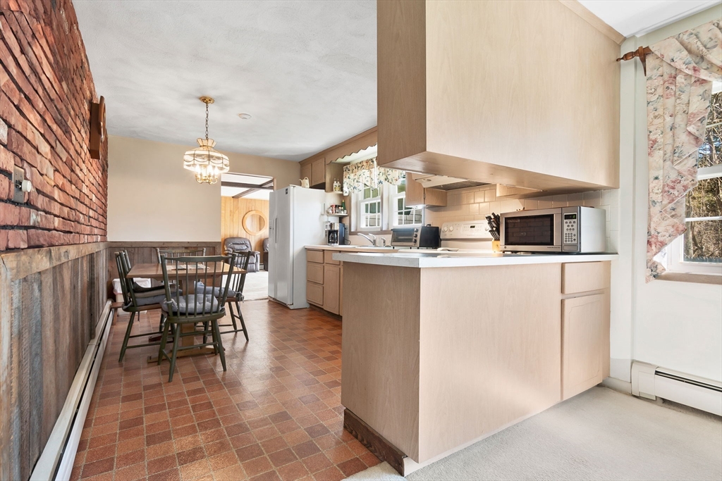 32 Cornell Road Danvers, MA 01923 - Photo 8 of 24 Gallery Image 8