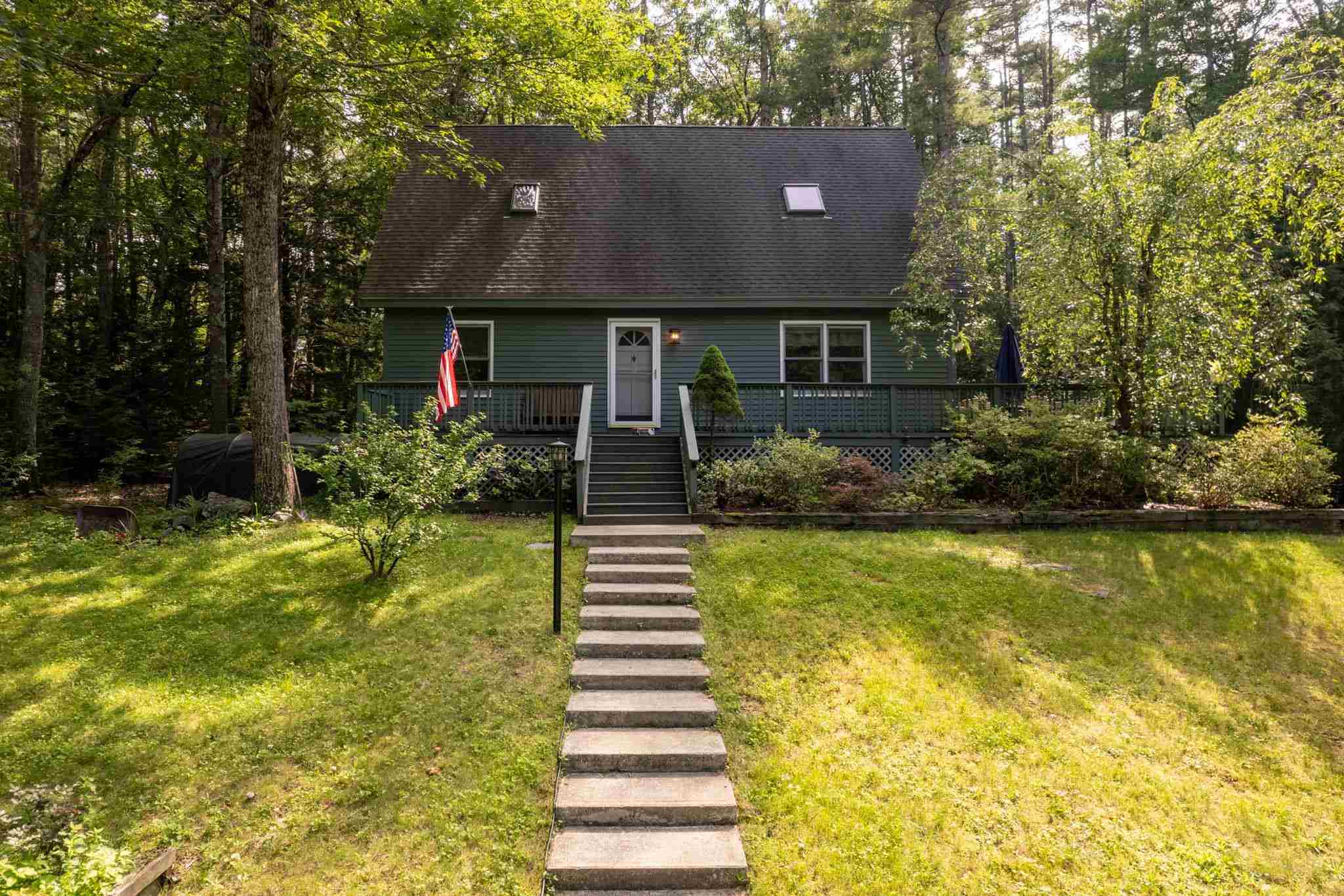 223 North Road Sandown, NH 03873 - Photo 1 of 36