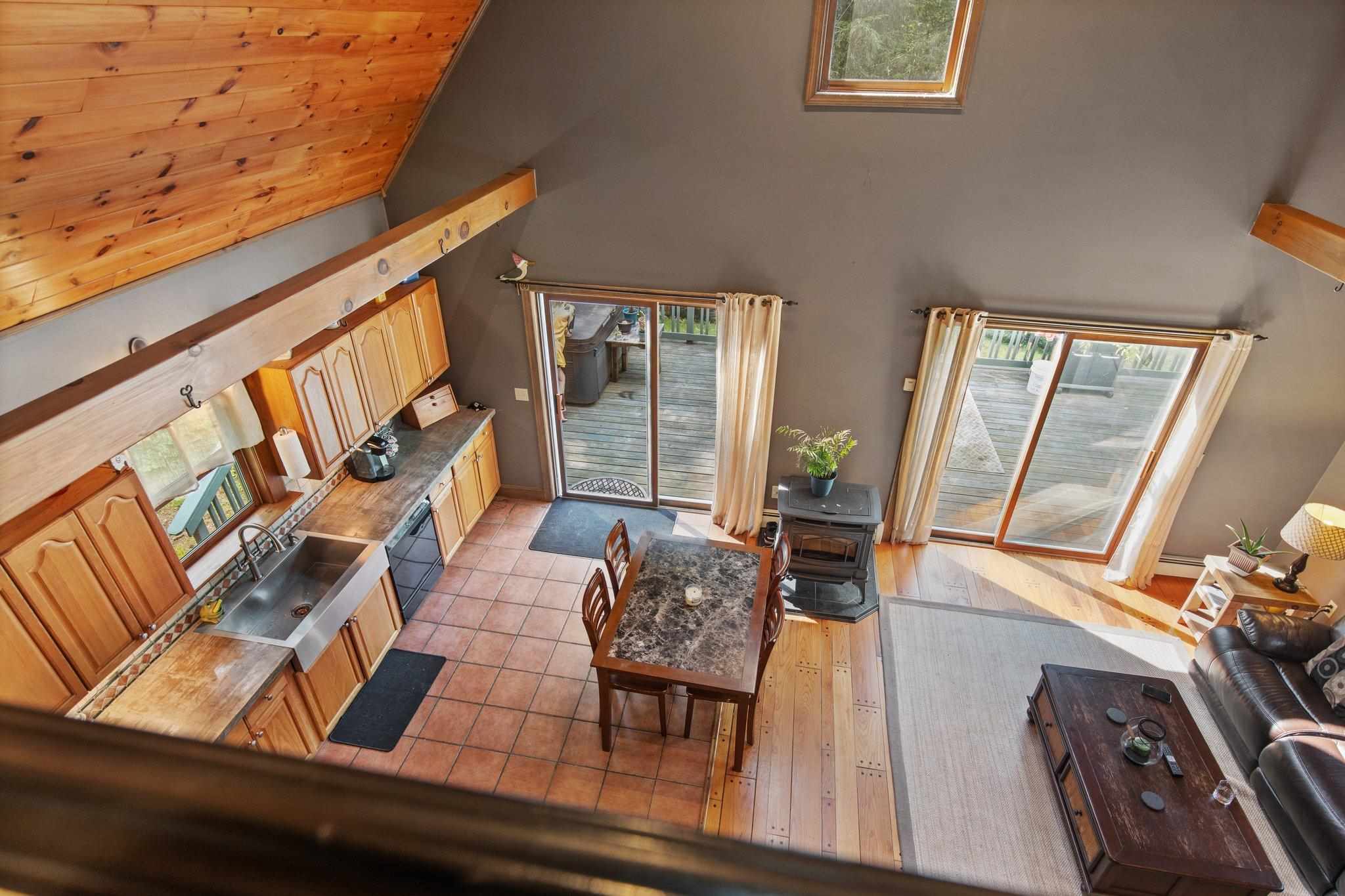 223 North Road Sandown, NH 03873 - Photo 15 of 36