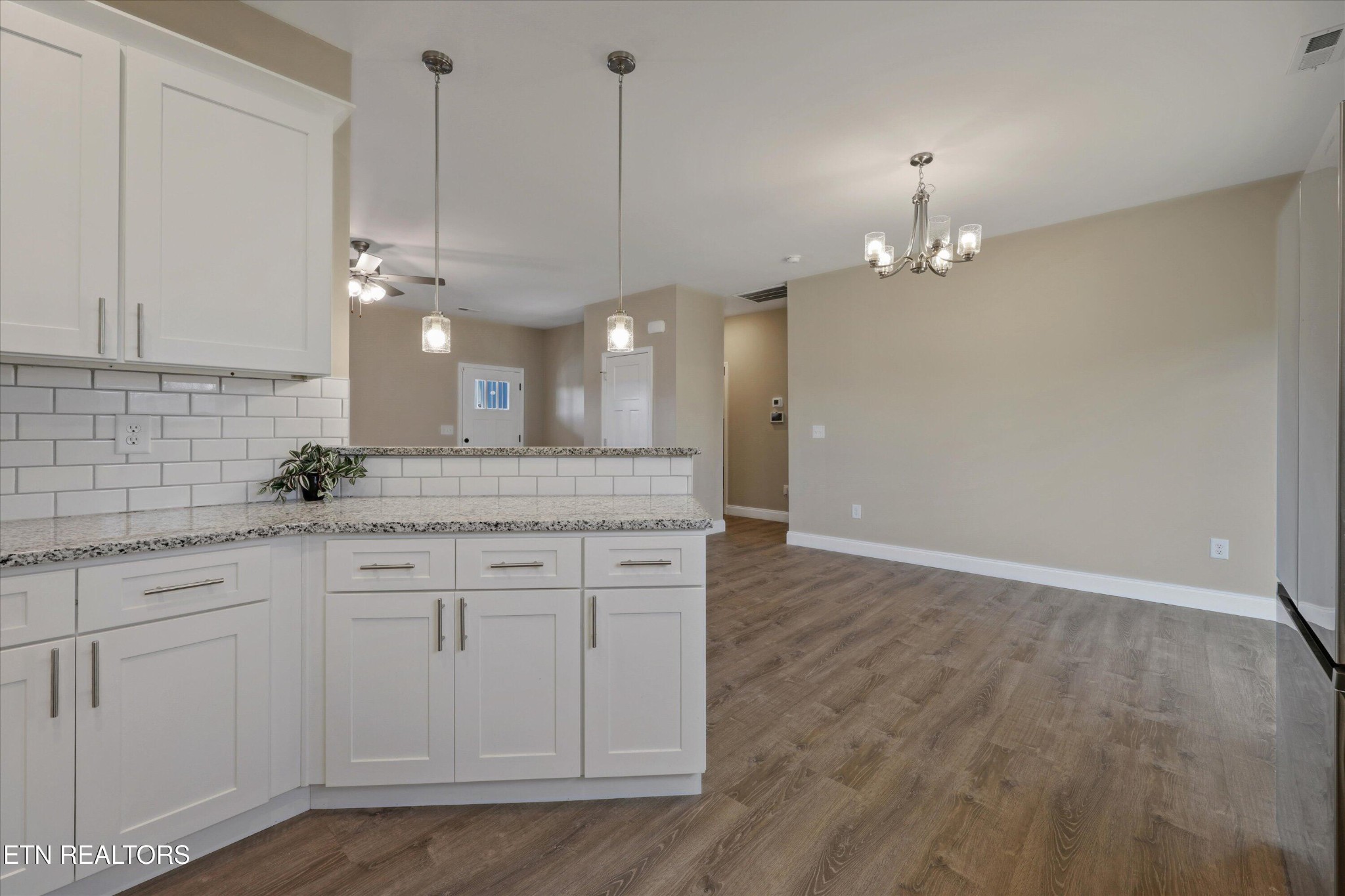 208 Daniel Morris Point Clinton, TN 37716 - Photo 8 of 32 Gallery Image 8
