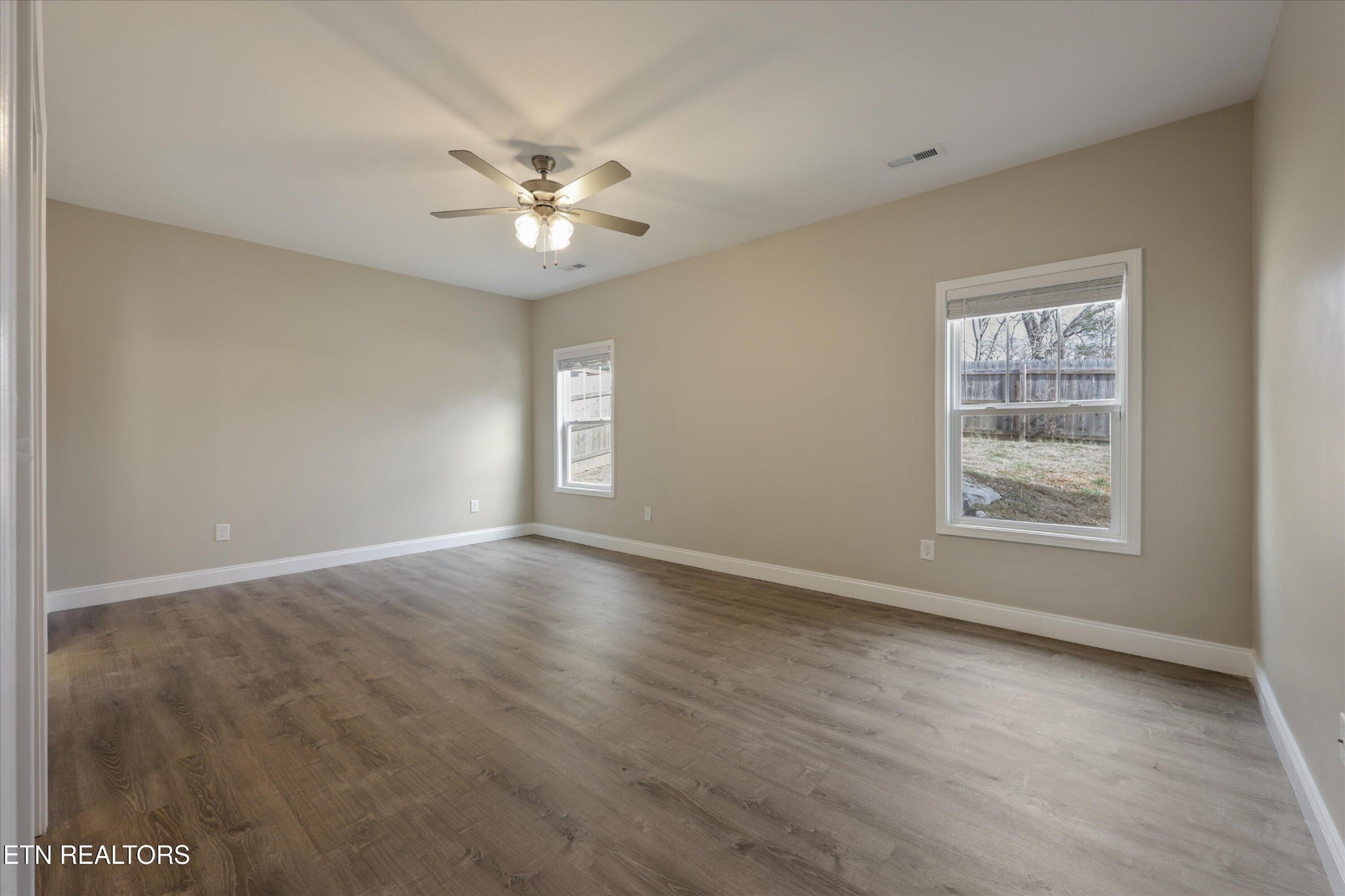 208 Daniel Morris Point Clinton, TN 37716 - Photo 10 of 32 Gallery Image 10