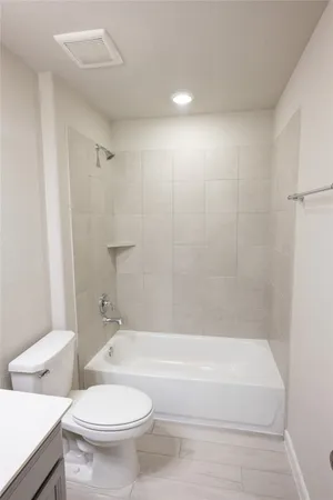 $2,490 | 17549 Rosette Grass Drive, Conroe, TX 77385