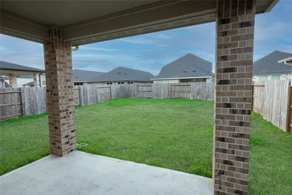 $2,490 | 17549 Rosette Grass Drive, Conroe, TX 77385