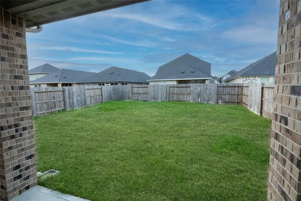 $2,290 | 17549 Rosette Grass Drive, Conroe, TX 77385