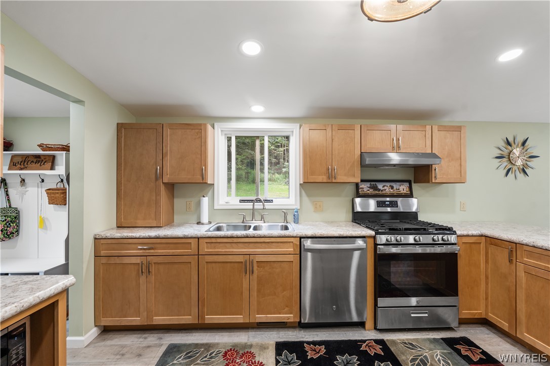 4540 State Route Silver Springs, NY 14550 - Photo 5 of 30 kitchen